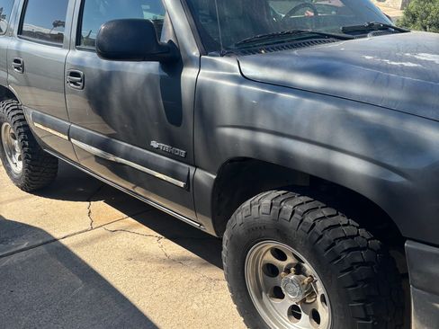 Used 2001 Chevrolet Tahoe LS w/ LS Preferred Equipment Group image 5