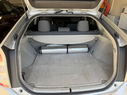 Used 2012 Toyota Prius Three w/ Solar Roof Pkg FWD image 11