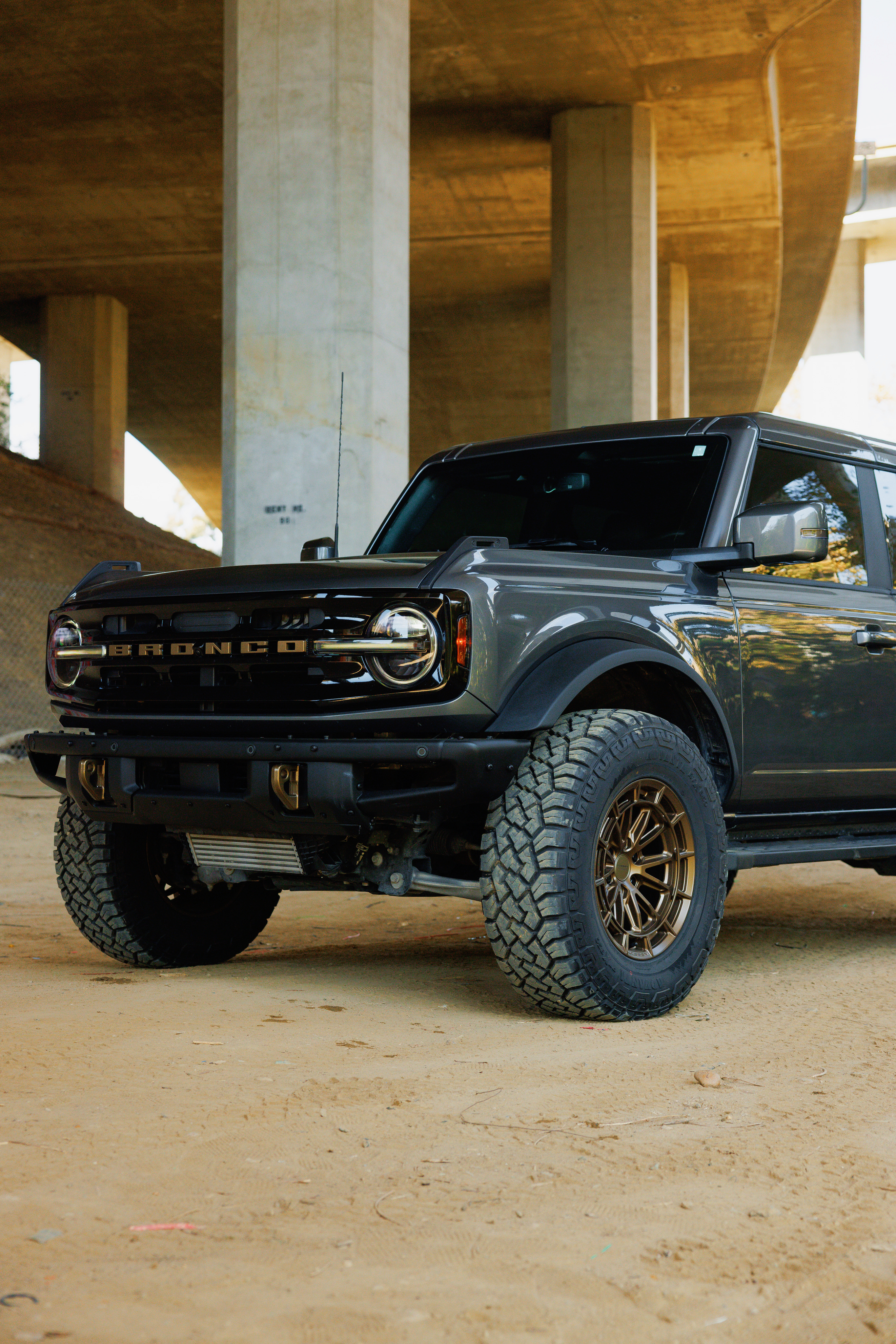 Used 2024 Ford Bronco Outer Banks w/ Sasquatch Package AWD/4WD image 1
