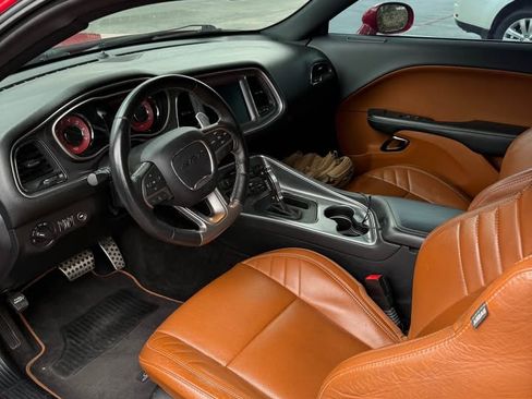 Used 2016 Dodge Challenger SRT Hellcat image 11