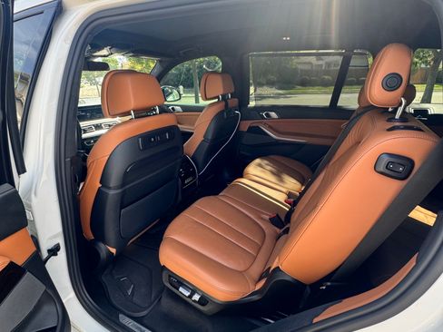 Used 2021 BMW X7 M50i w/ Executive Package AWD/4WD image 7