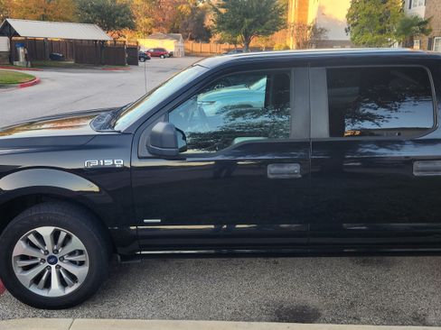 Used 2017 Ford F150 XL w/ Equipment Group 101A Mid image 4