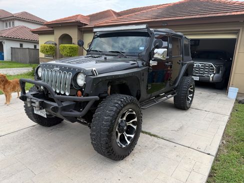 Used 2007 Jeep Wrangler Unlimited X AWD/4WD image 1