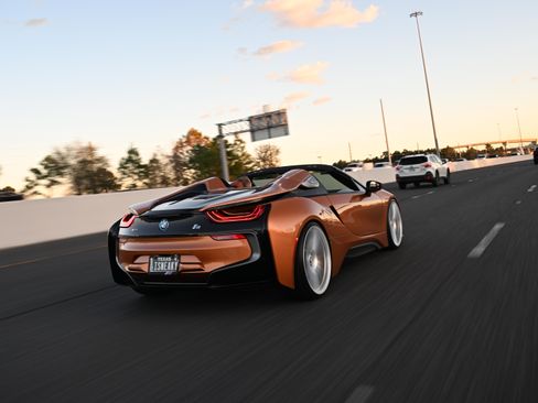 Used 2019 BMW i8 Roadster 2D image 4