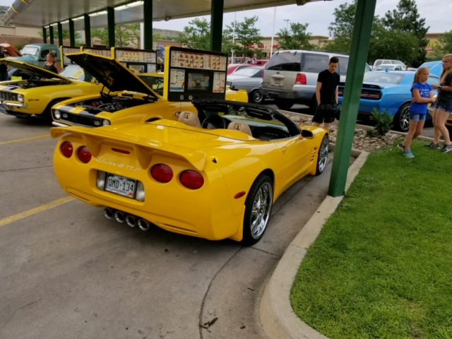 Used 2001 Chevrolet Corvette Convertible w/ Preferred Equipment Group2 RWD image 12