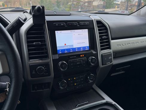 Used 2020 Ford F250 Lariat image 12