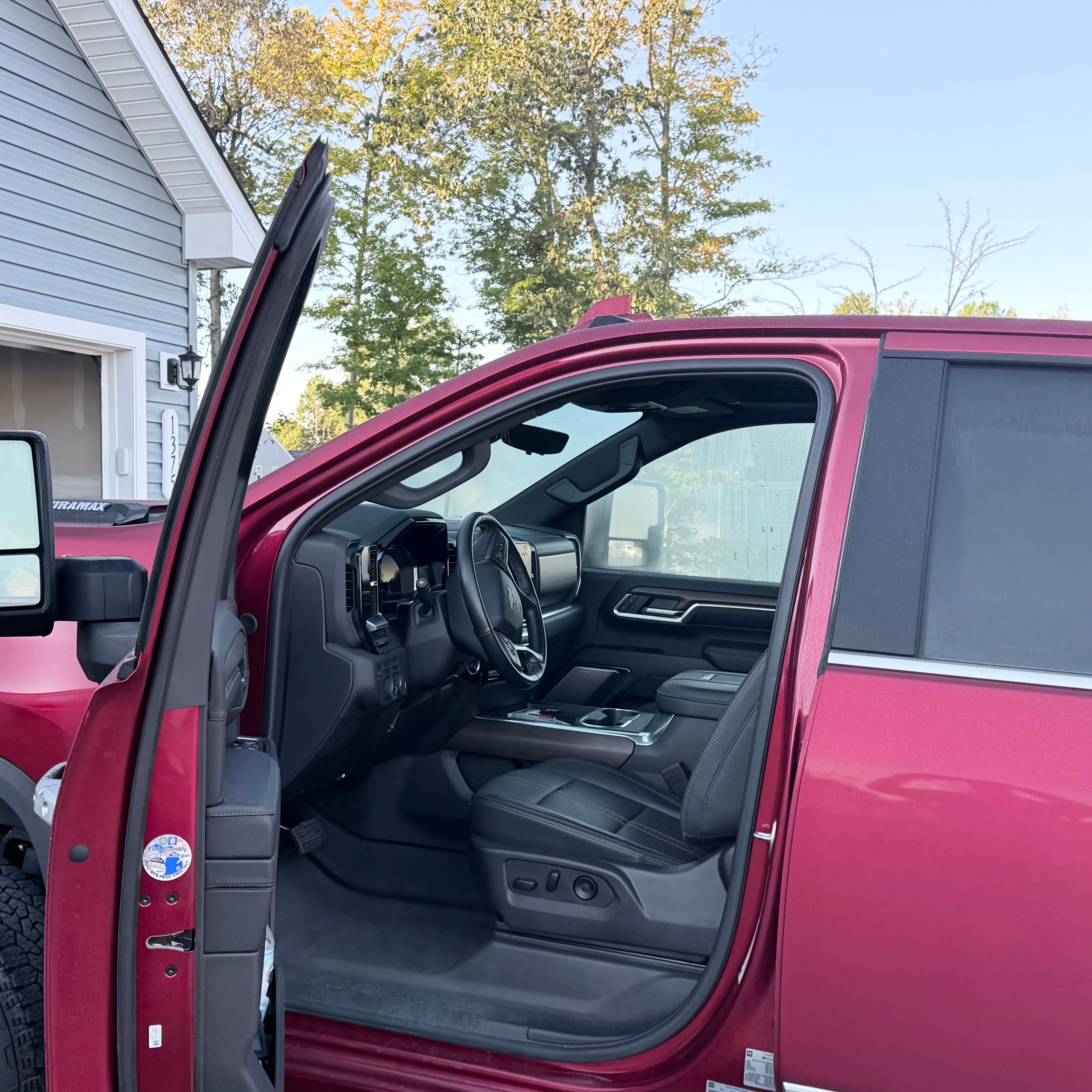 Used 2024 Chevrolet Silverado 3500 High Country w/ High Country Premium Package AWD/4WD image 5