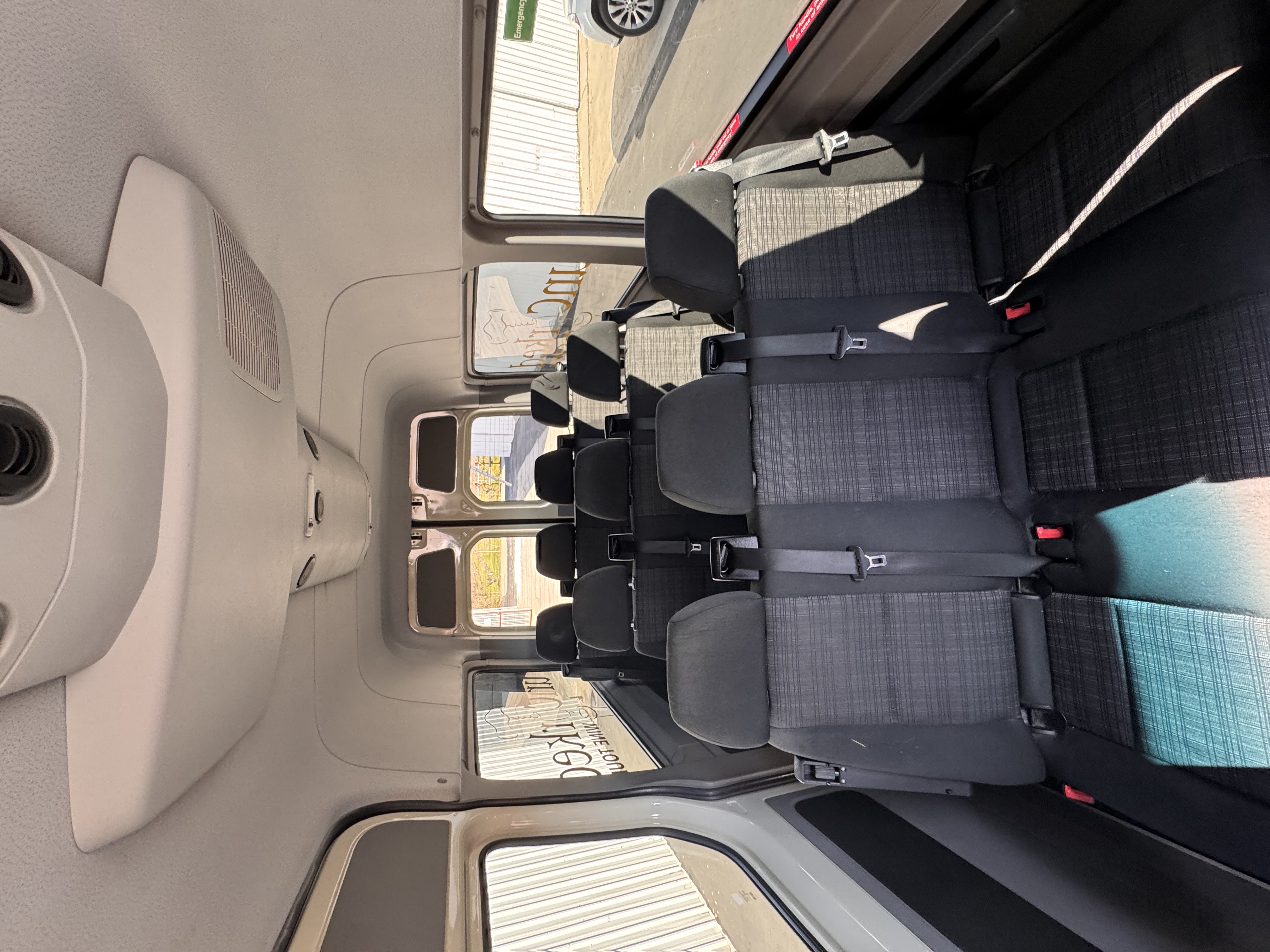 Used 2015 Mercedes-Benz Sprinter 2500 image 4