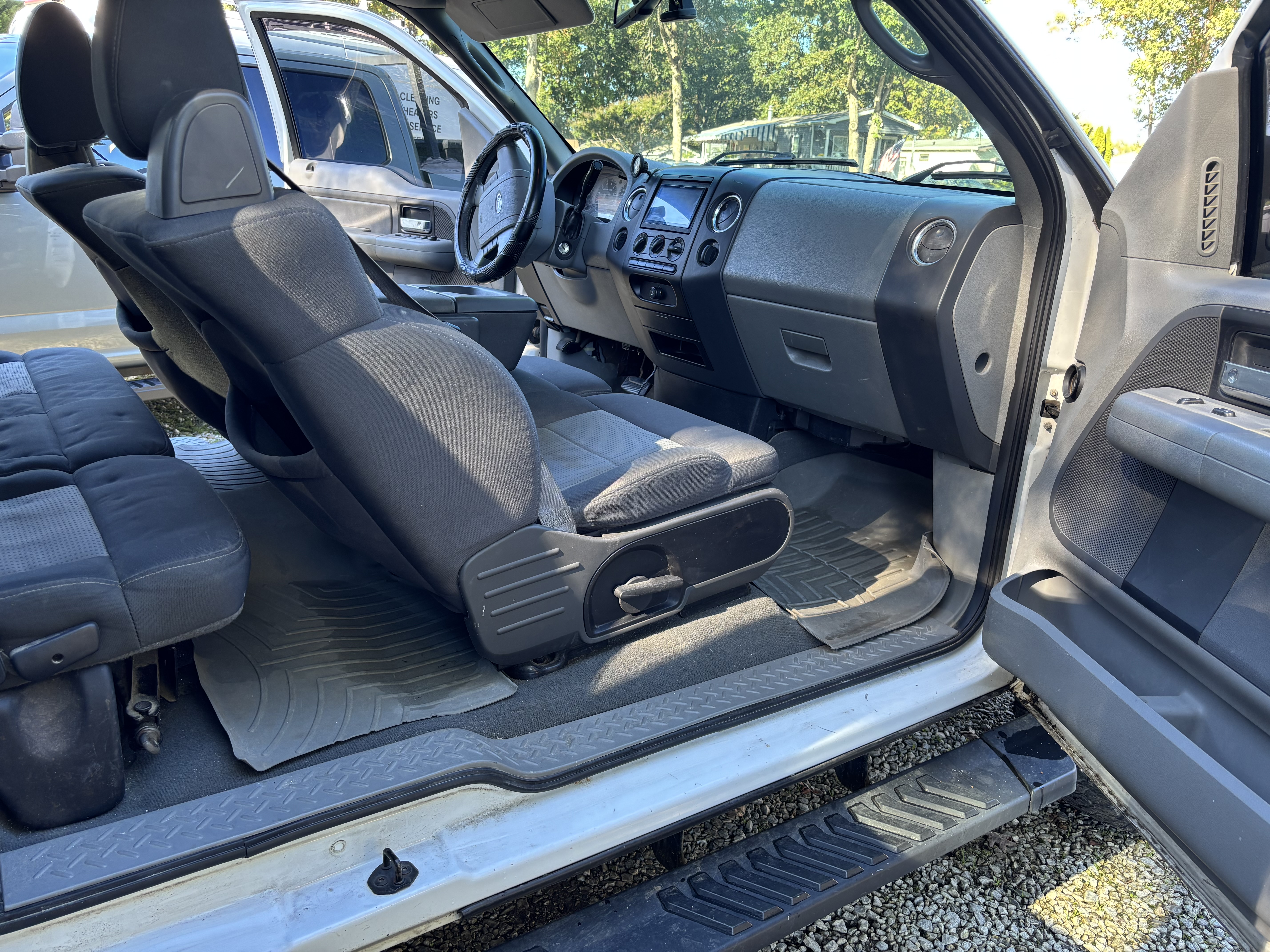 Used 2007 Ford F150 XLT AWD/4WD image 8