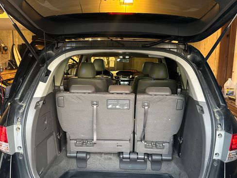 Used 2015 Honda Odyssey Touring Elite image 19