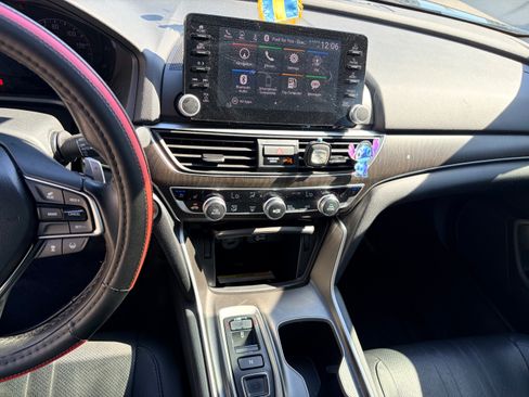 Used 2019 Honda Accord Touring image 8