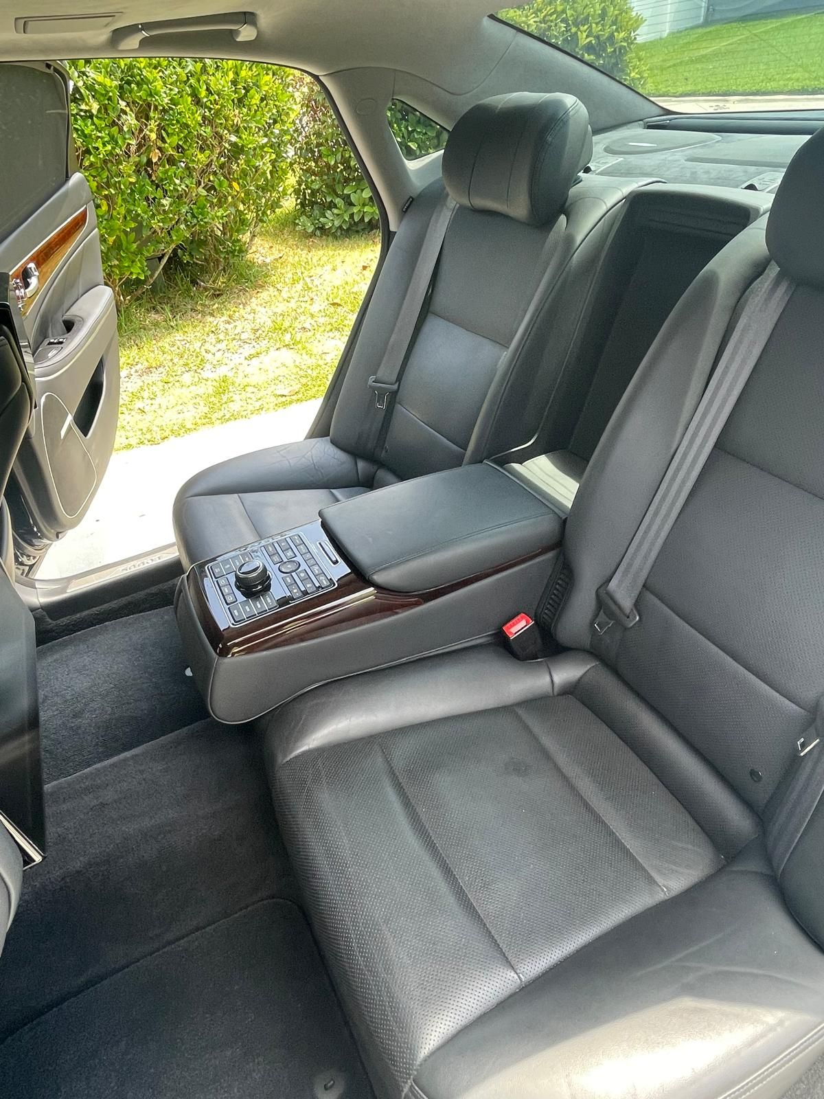 Used 2016 Hyundai Equus Ultimate RWD image 8