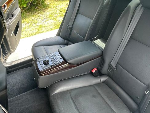 Used 2016 Hyundai Equus Ultimate RWD image 8