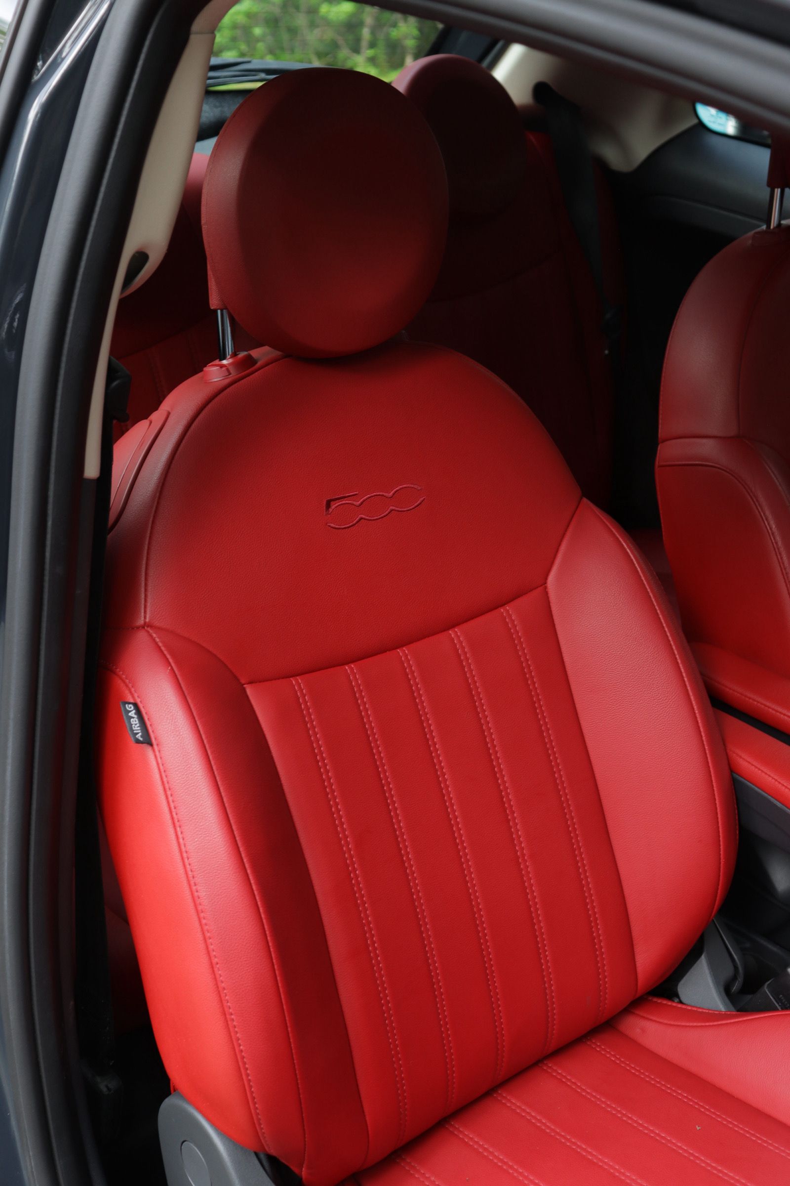 Used 2018 FIAT 500 Lounge FWD image 12