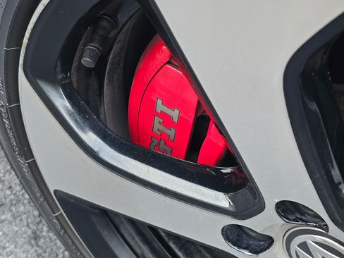 Used 2017 Volkswagen GTI Autobahn image 25