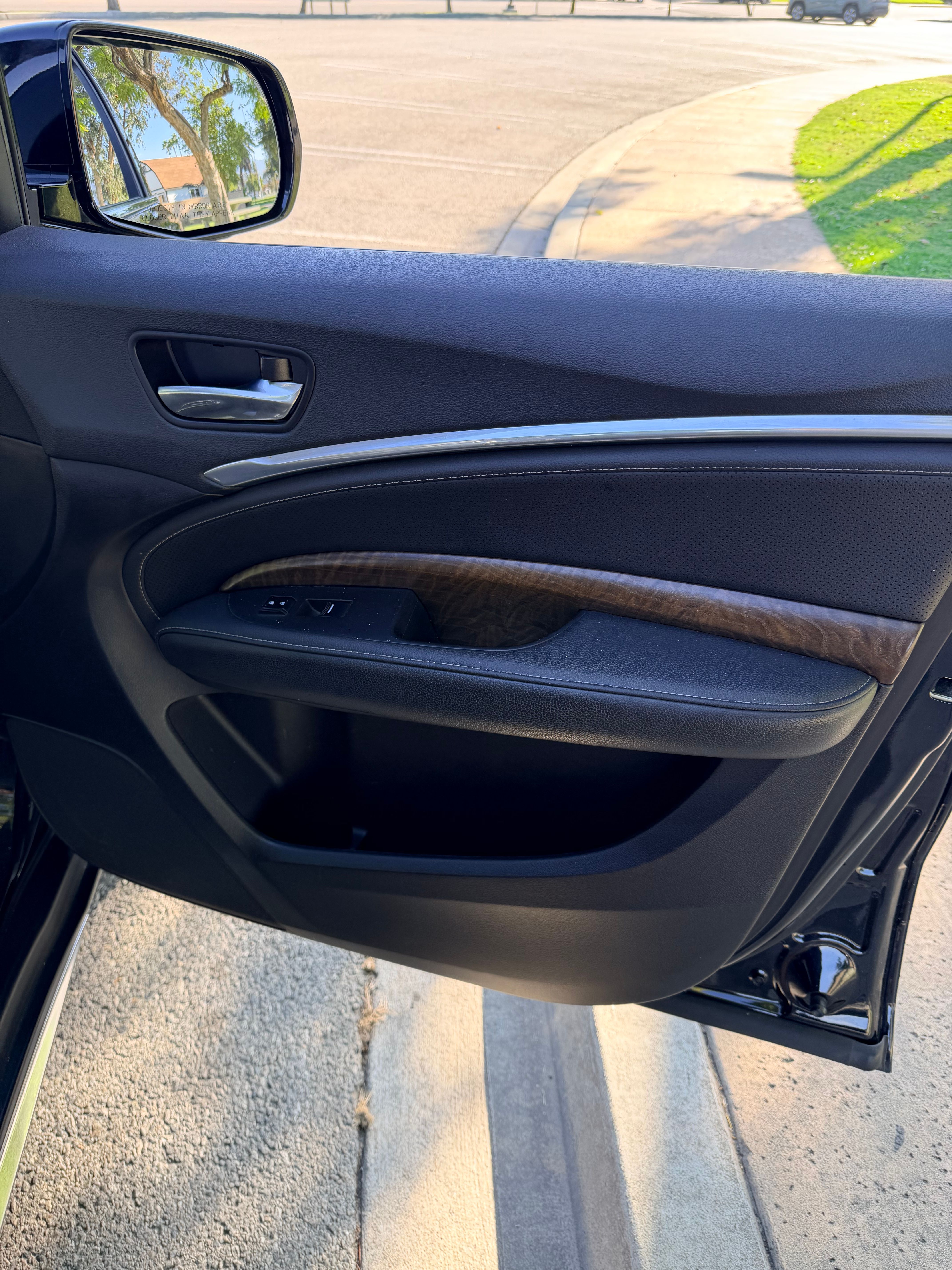 Used 2020 Acura MDX w/ Technology Package FWD image 30