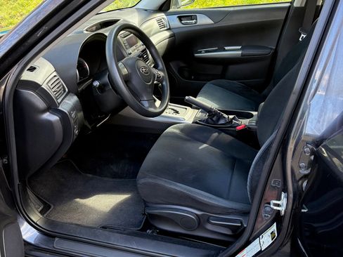 Used 2011 Subaru Impreza 2.5i AWD/4WD image 5