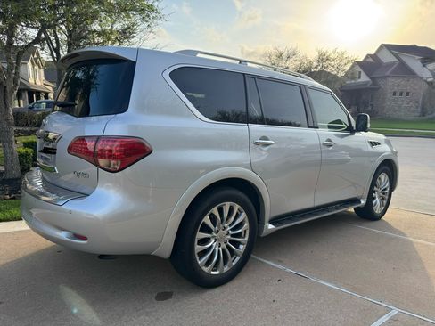 Used 2017 INFINITI QX80 2WD w/ Driver Assistance Package image 11