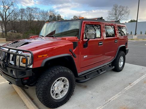 Used 2003 HUMMER H2 w/ Preferred Equipment Group image 1