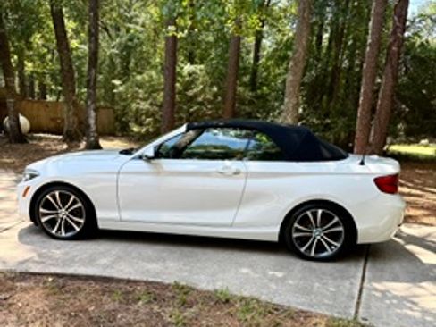 Used 2018 BMW 230i Convertible RWD image 5