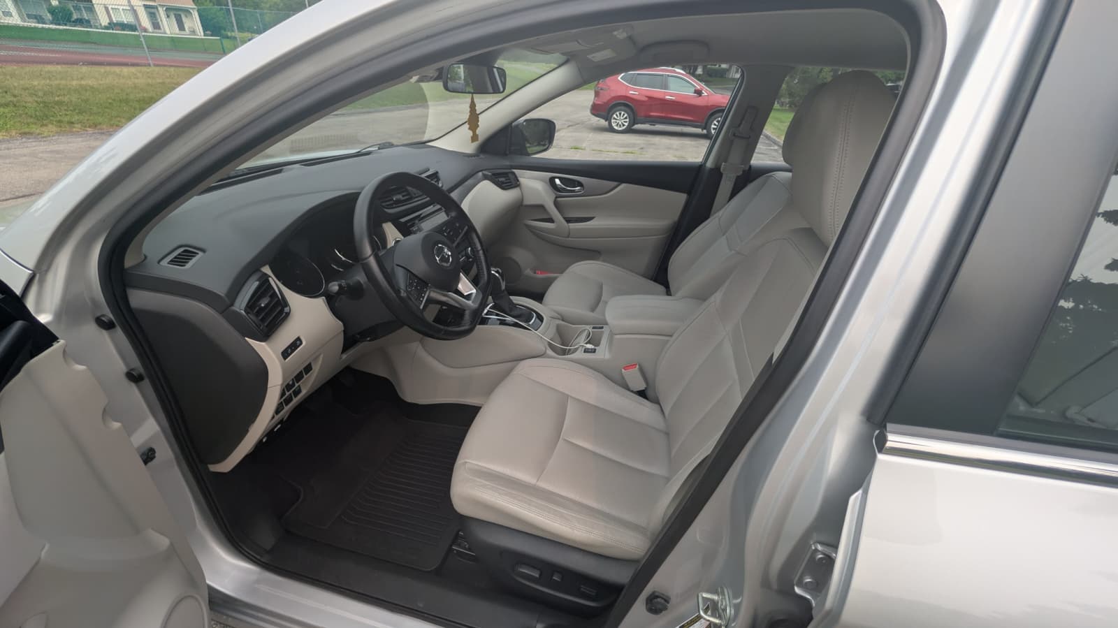 Used 2020 Nissan Rogue Sport SL AWD/4WD image 12