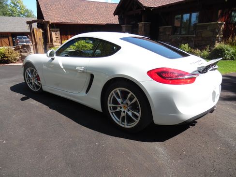 Used 2016 Porsche Cayman S RWD image 8