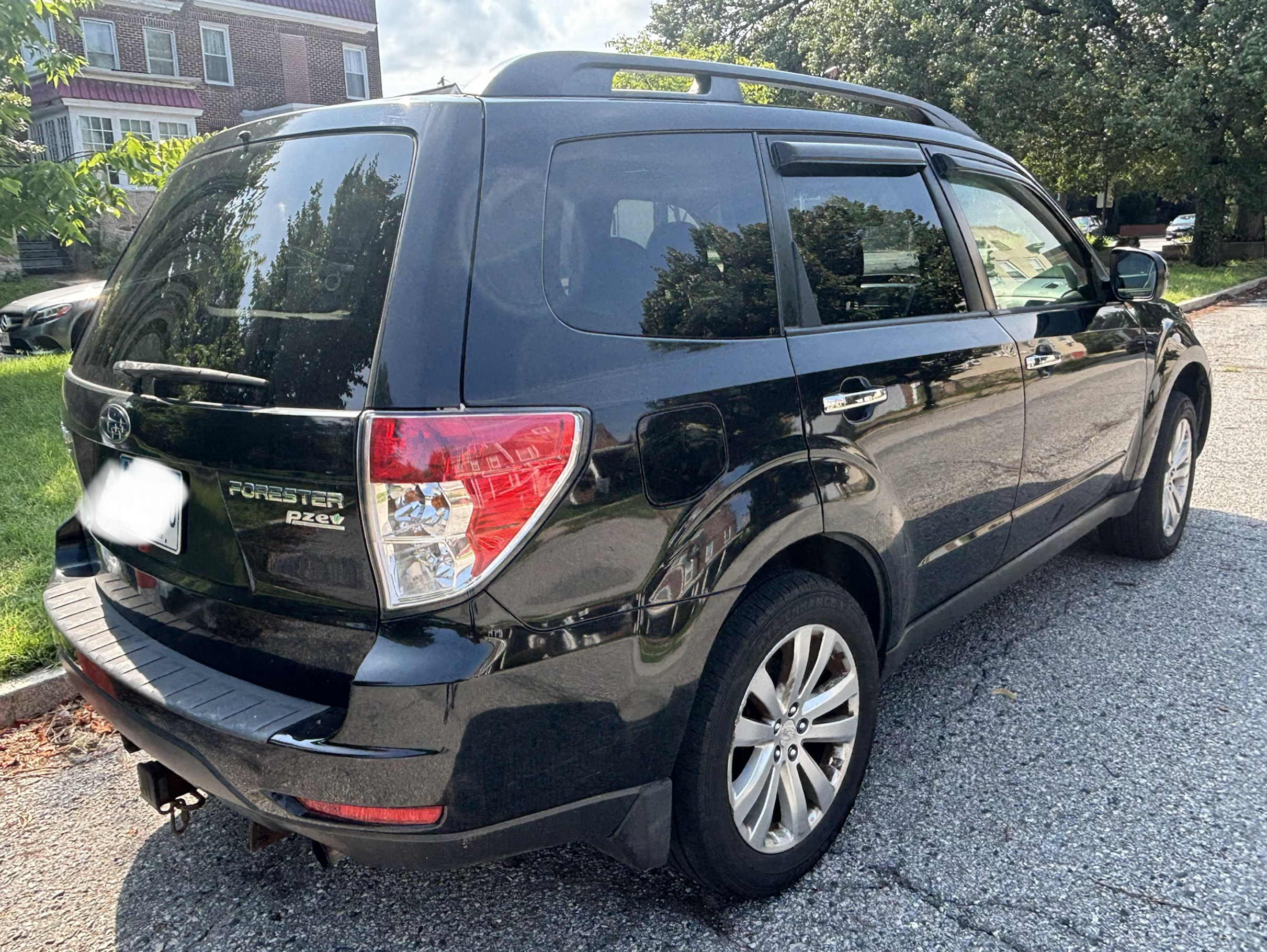 Used 2012 Subaru Forester 2.5X Premium w/ All-Weather Pkg AWD/4WD image 8