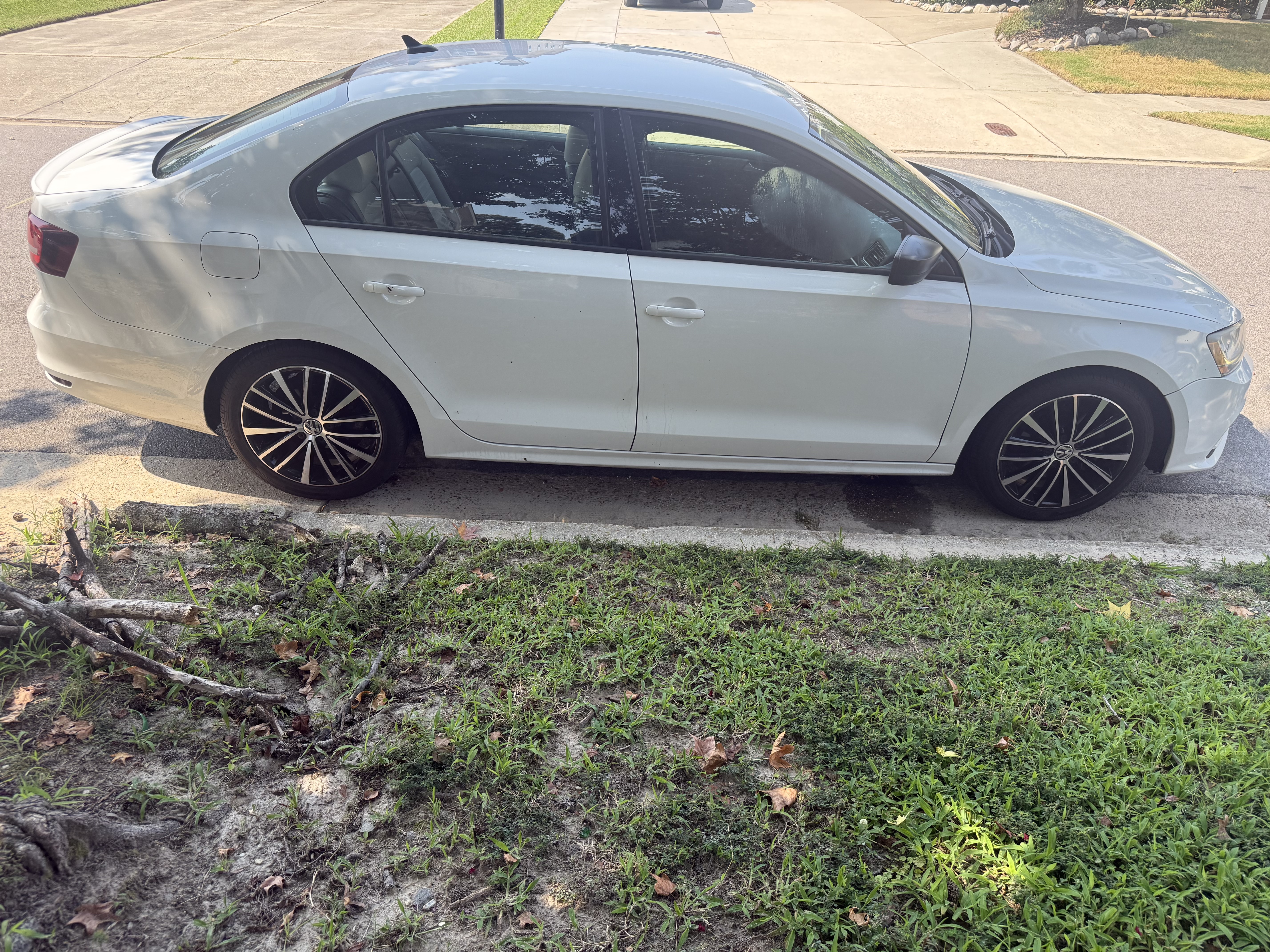 Used 2017 Volkswagen Jetta Sport FWD image 5