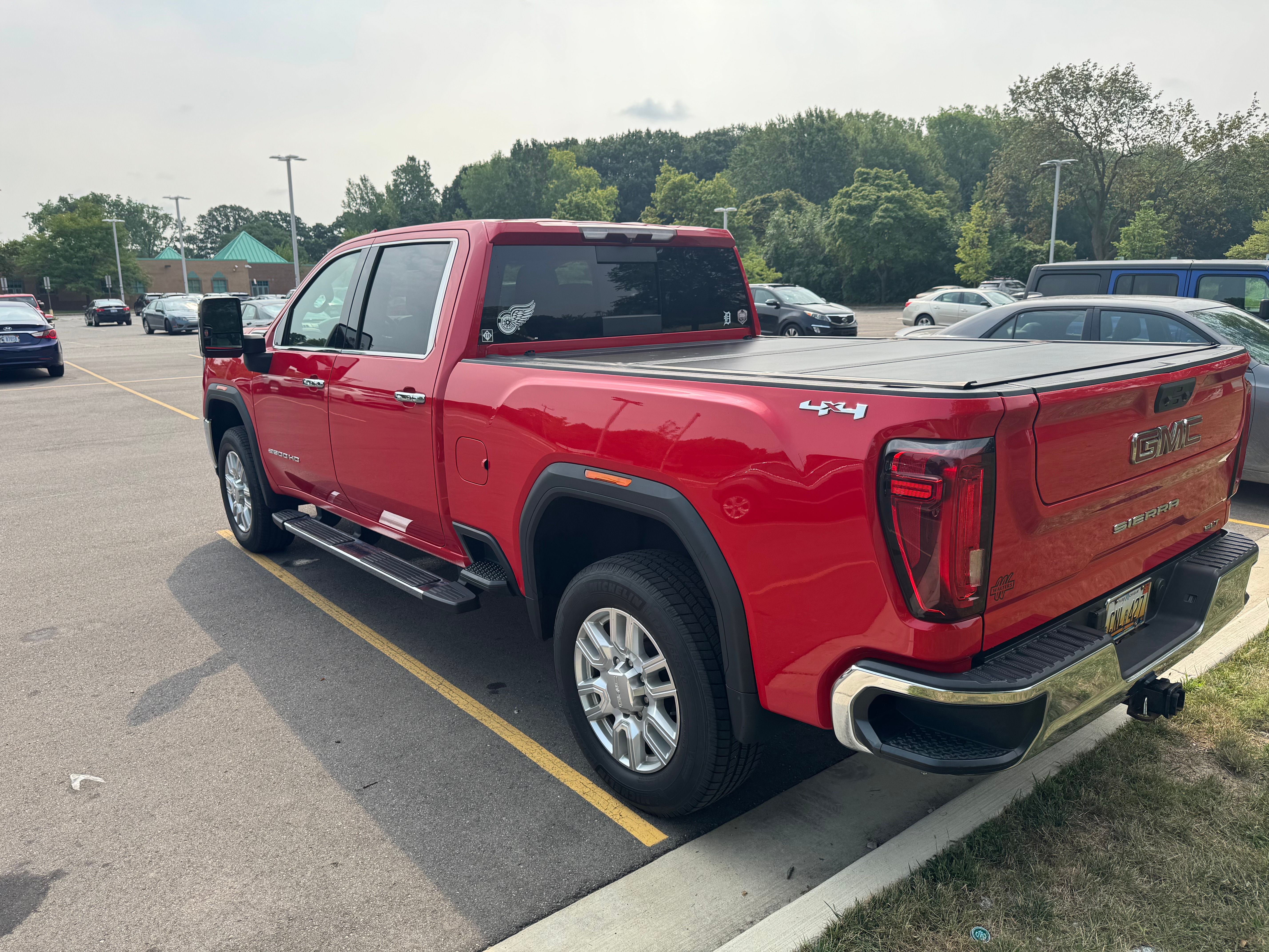 Used 2020 GMC Sierra 2500 SLT w/ SLT Convenience Package AWD/4WD image 8
