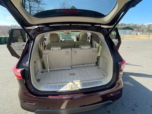 Used 2013 INFINITI JX35 AWD w/ Premium Pkg image 11