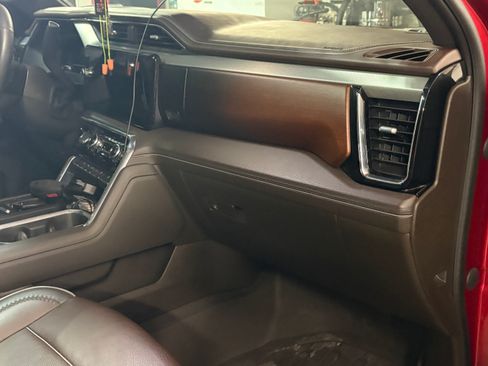 Used 2024 GMC Sierra 2500 Denali w/ Denali Reserve Package image 5