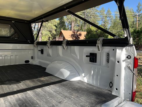 Used 2018 Ford F250 XL w/ Power Equipment Group AWD/4WD image 15