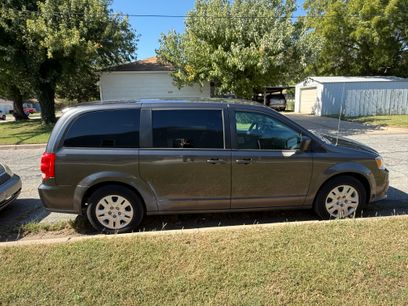 Used 2018 Dodge Grand Caravan SE