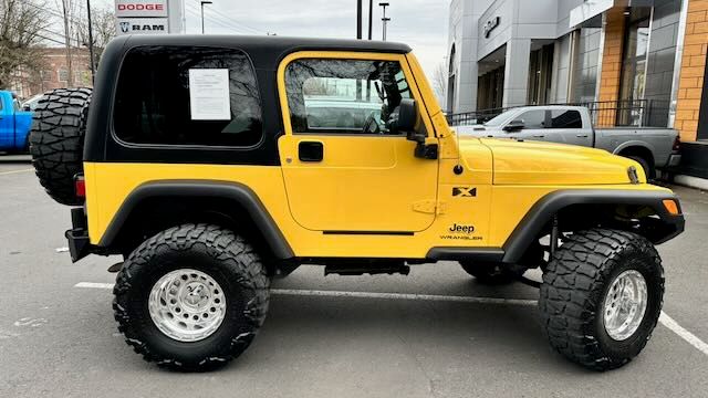 Used 2005 Jeep Wrangler X w/ Tire & Wheel Group (Ecco) AWD/4WD image 9