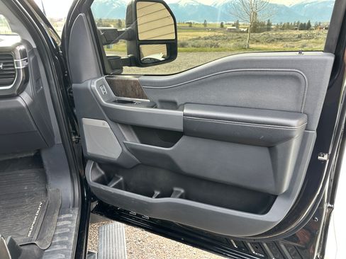 Used 2023 Ford F450 Lariat w/ Lariat Ultimate Package AWD/4WD image 9