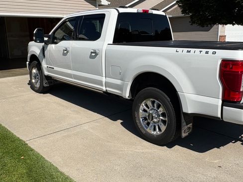 Used 2021 Ford F350 Limited AWD/4WD image 10