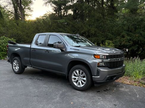 Used 2021 Chevrolet Silverado 1500 Custom w/ LPO, Dark Essentials Package AWD/4WD image 21