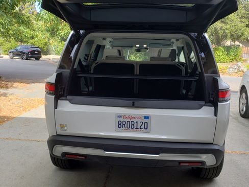 Used 2023 Rivian R1S Adventure AWD/4WD image 10