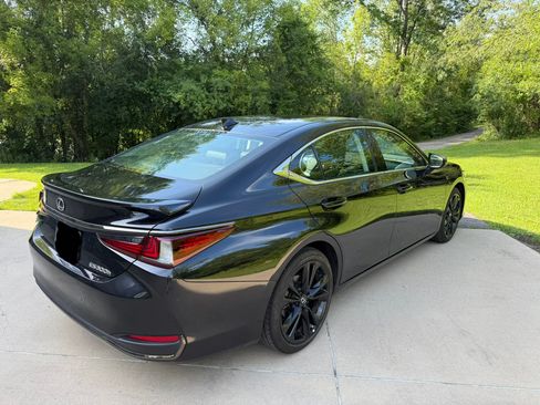 Used 2025 Lexus ES 300h F Sport w/ Accessory Package (Z2) FWD image 6