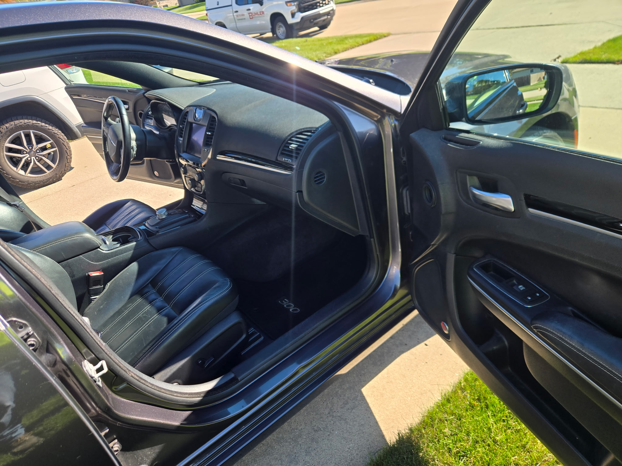 Used 2017 Chrysler 300 S w/ 300S Premium Group AWD/4WD image 14
