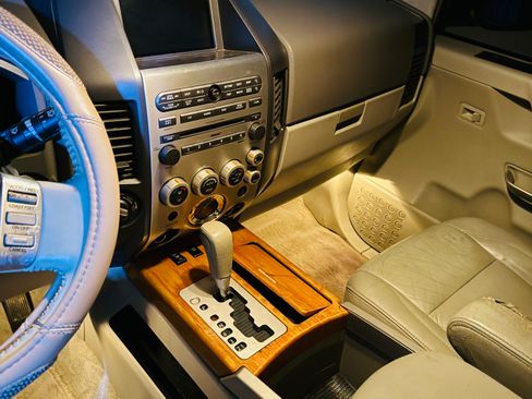 Used 2006 INFINITI QX56 4WD image 10