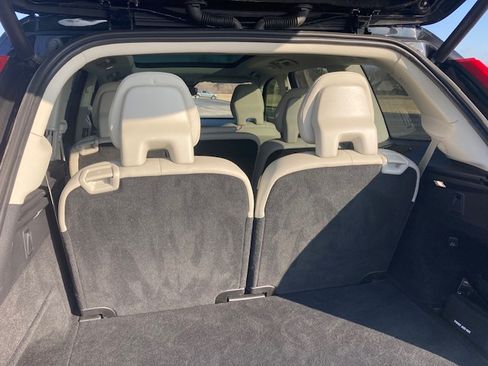 Used 2023 Volvo XC90 B5 Plus w/ Protection Package Premier image 23