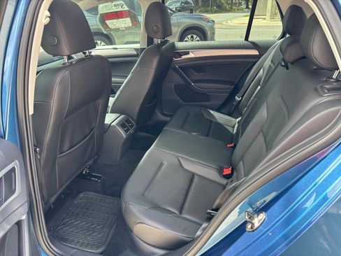 Used 2017 Volkswagen Golf Wolfsburg Edition image 6