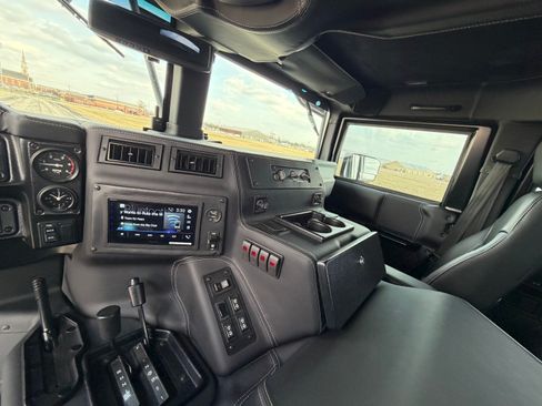 Used 1998 HUMMER H1 4-Door Hard Top image 11