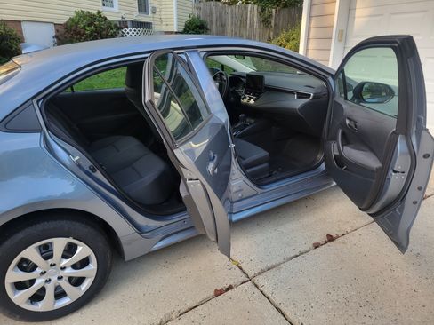 Used 2024 Toyota Corolla LE image 6