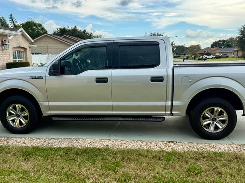 Used 2015 Ford F150 XLT w/ Trailer Tow Package RWD image 10