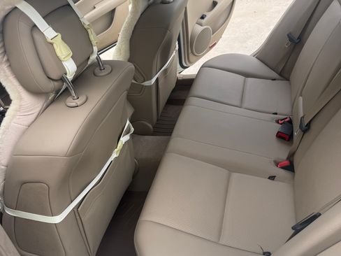 Used 2010 Mercedes-Benz C 300 Sedan image 11