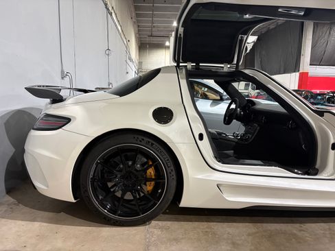 Used 2014 Mercedes-Benz SLS AMG Black Series image 5