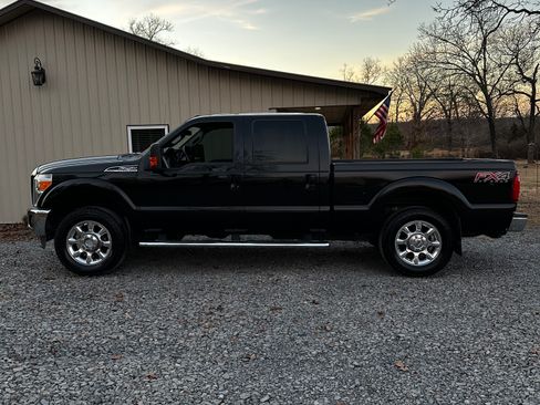 Used 2016 Ford F250 Lariat w/ Lariat Interior Package image 2
