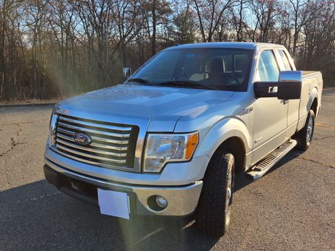 Used 2012 Ford F150 XLT w/ XLT Chrome Pkg image 2